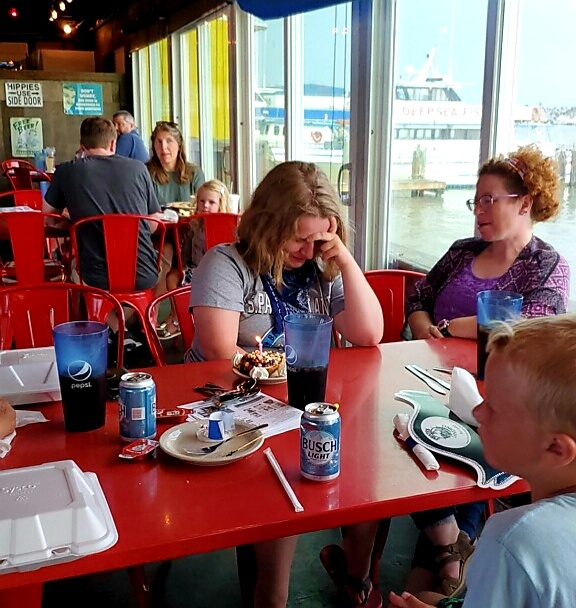 This image has an empty alt attribute; its file name is wp-15981312410282201627641963767454.jpg